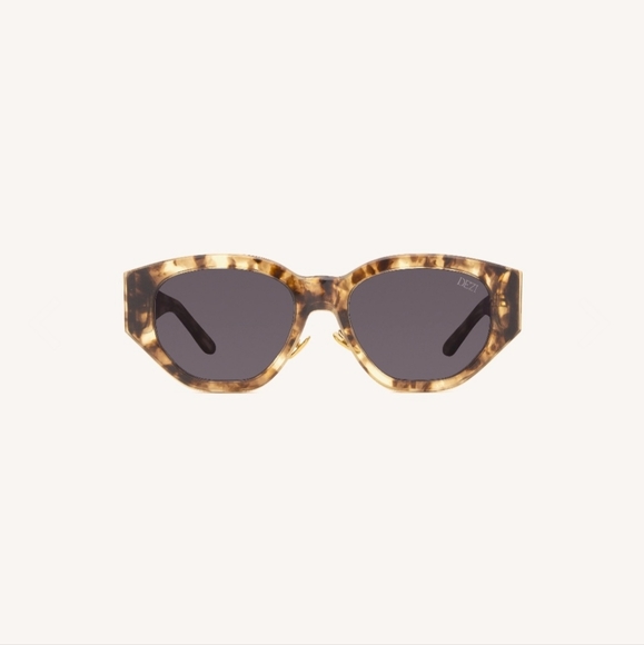 Dezi Charge It Sunglasses - Picture 2 of 3